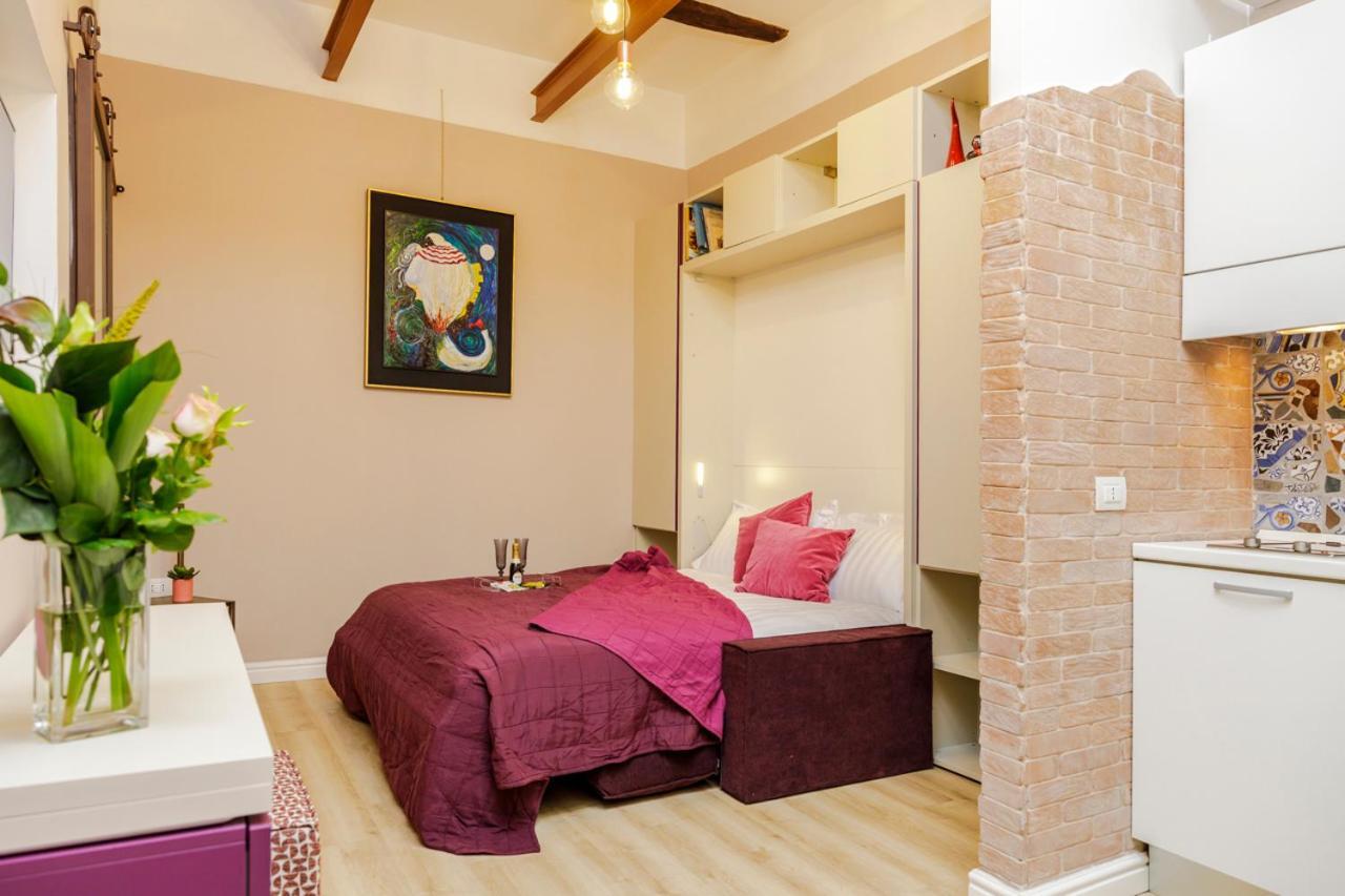 Vicky'S Luxury Guesthouse Napoli Eksteriør billede